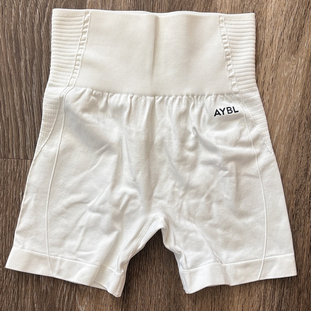 AYBL Ribbed White Seamless Shorts PERFECT condition
